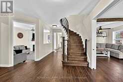 121 TAYLOR DRIVE | Barrie Ontario | Slide Image Five