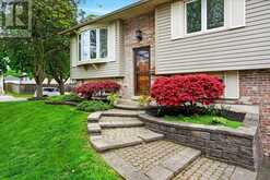 4452 DELANEY DRIVE | Burlington Ontario | Slide Image Six