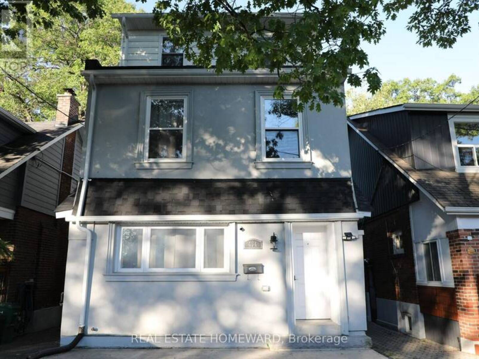434 VICTORIA PARK AVENUE, Toronto, Ontario M4E 3T2