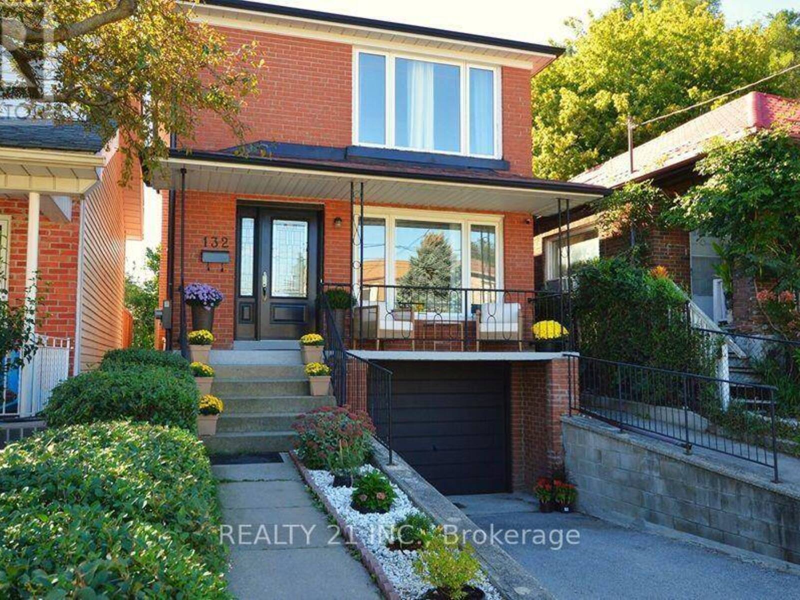 132 HARDING BOULEVARD, Toronto, Ontario M1N 3E2