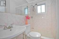 93 CORINTHIAN BOULEVARD | Toronto Ontario | Slide Image Thirteen