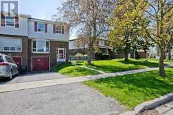 93 CORINTHIAN BOULEVARD | Toronto Ontario | Slide Image Nine