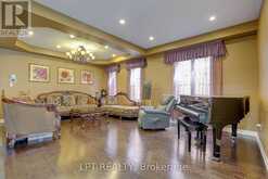 1168 MCTAVISH DRIVE | Newmarket Ontario | Slide Image Five