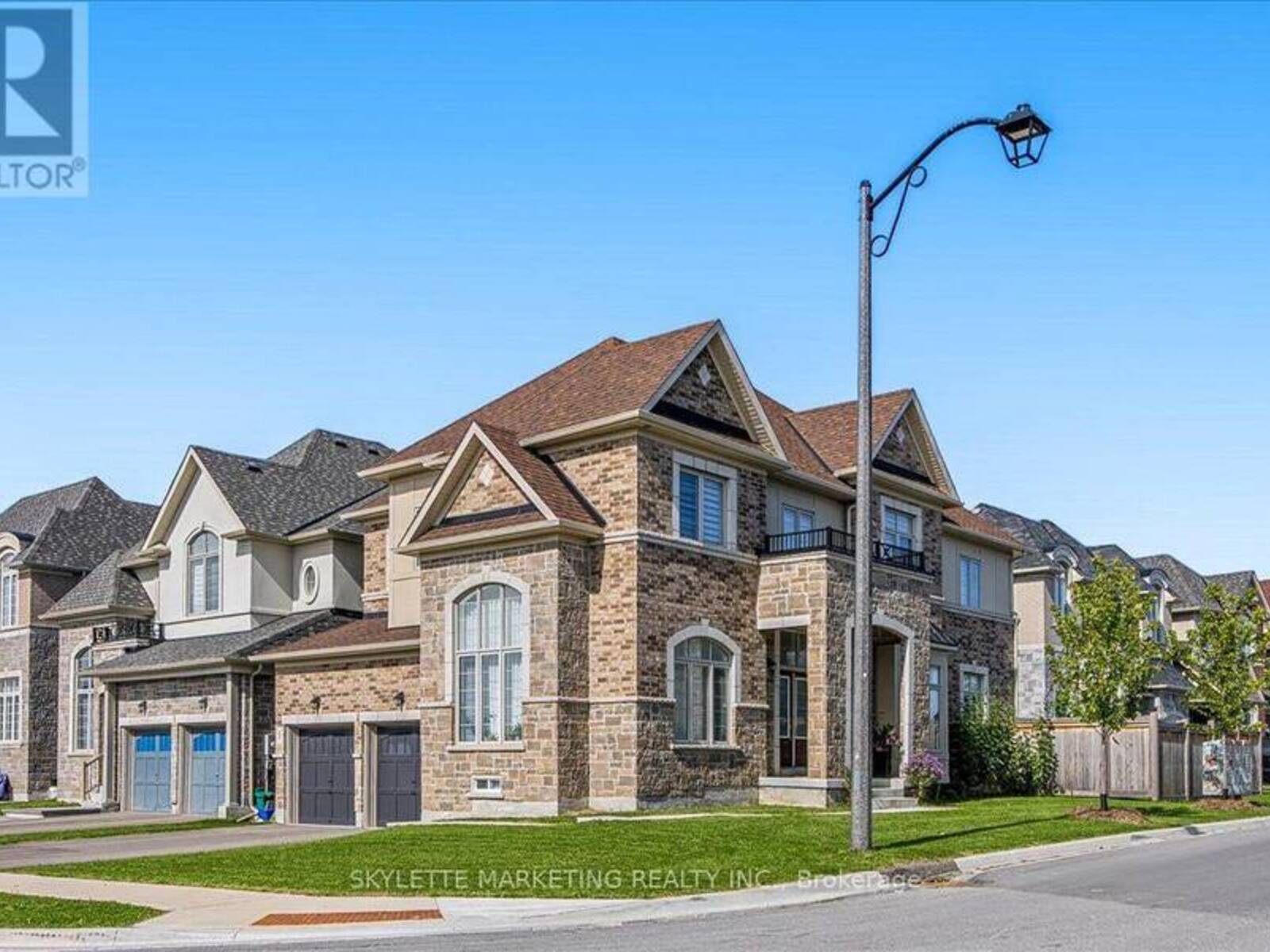 1 CRANLEY ROAD, East Gwillimbury, Ontario L9N 0T7