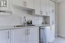 90 KINGKNOLL CRESCENT | Georgina Ontario | Slide Image Fifteen