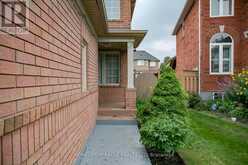 81 NARROW VALLEY CRESCENT | Brampton Ontario | Slide Image Two