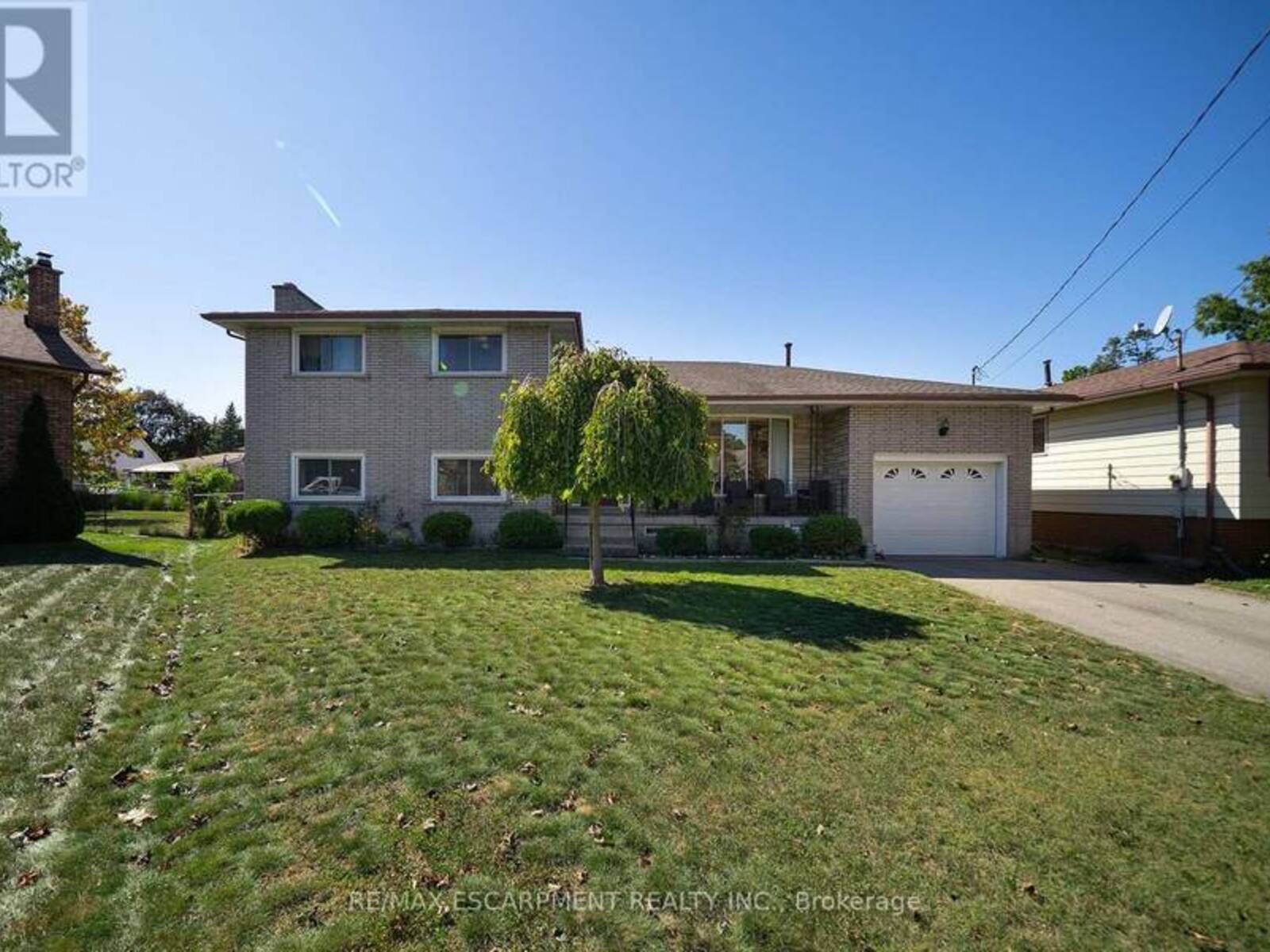 32 AVONDALE CRESCENT, Brantford, Ontario N3S 4L5