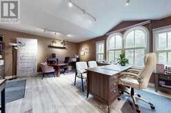 10 STATION LANE | Markham Ontario | Slide Image Four