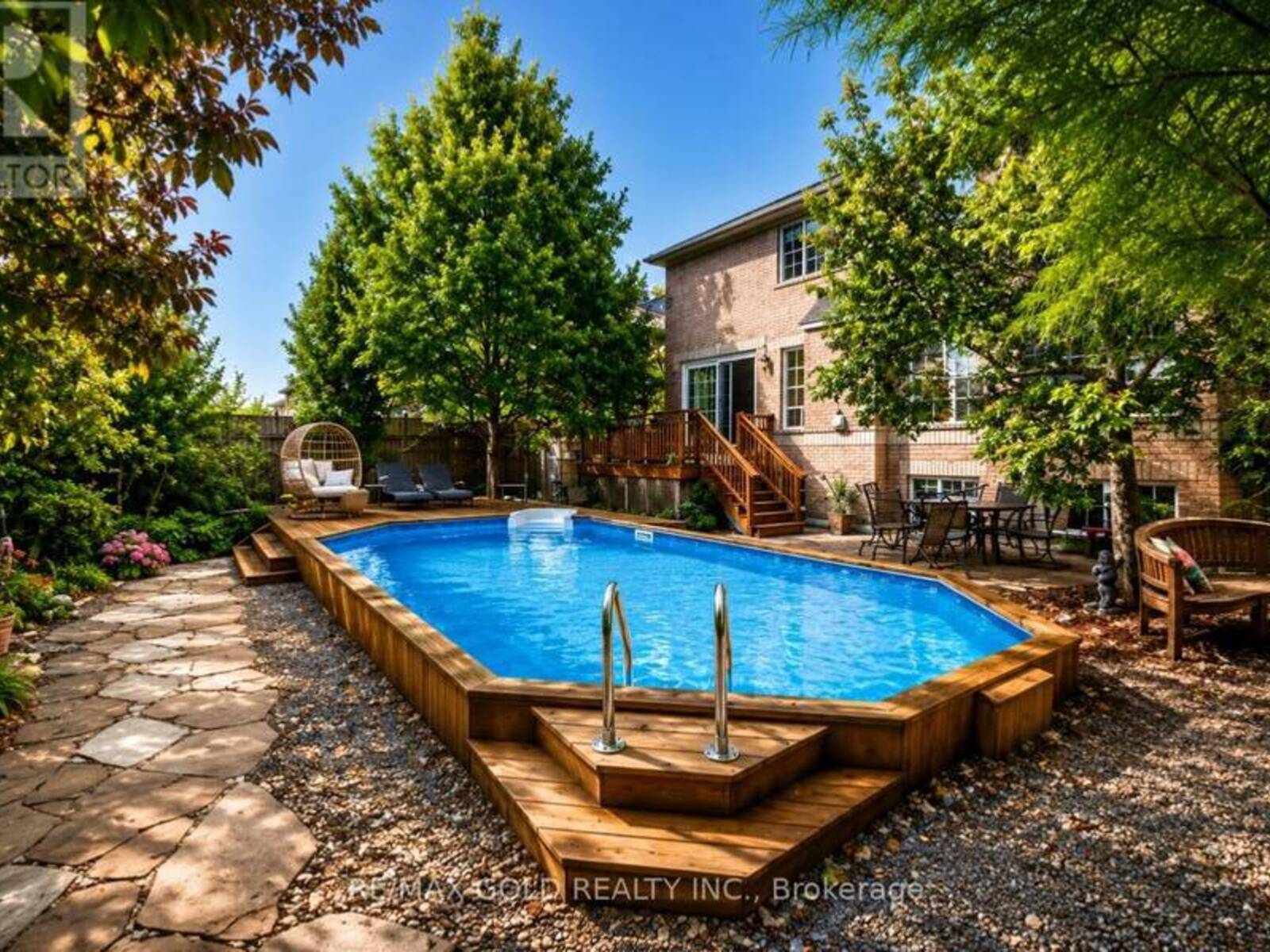 40 MALDIVES CRESCENT, Brampton, Ontario L6P 1L3