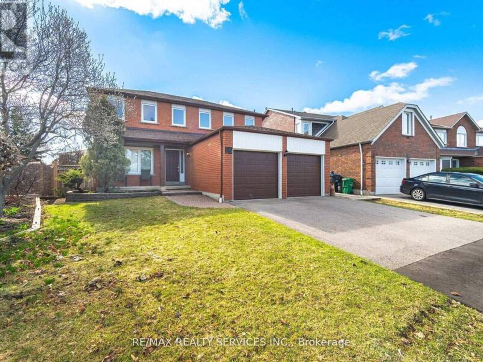 23 NEWBURY CRESCENT, Brampton, Ontario L6S 5M3