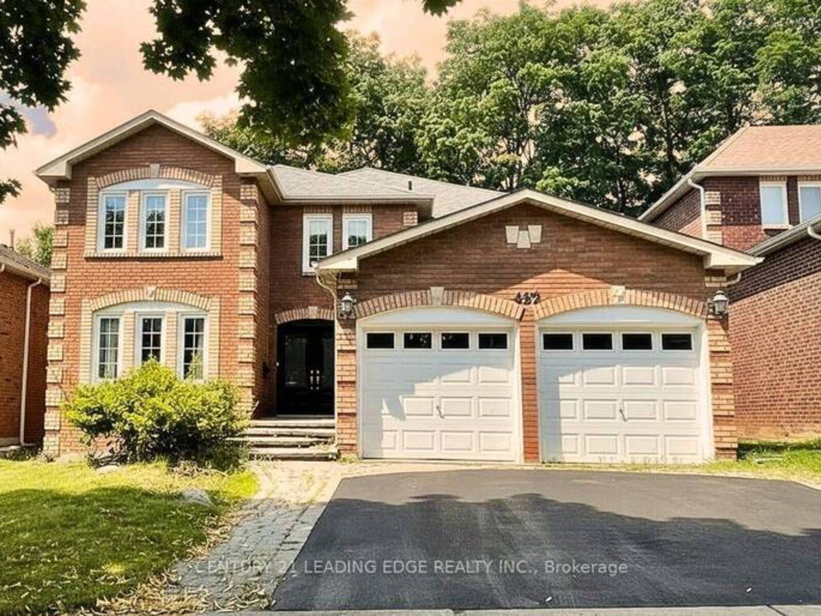492 PALMTREE CRESCENT, Oshawa, Ontario L1K 2H3