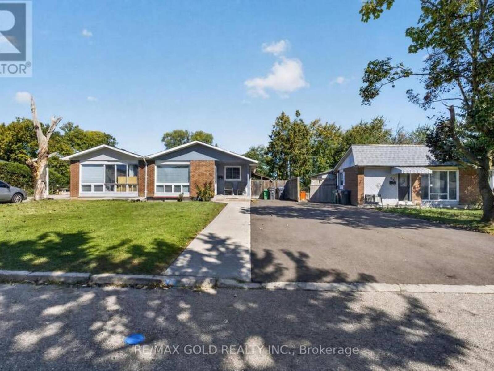 64 DRAKE BOULEVARD, Brampton, Ontario L6T 3K9