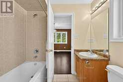 383 GILPIN DRIVE | Newmarket Ontario | Slide Image Fifteen