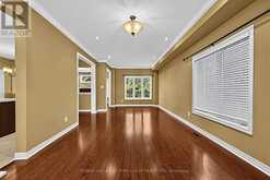 383 GILPIN DRIVE | Newmarket Ontario | Slide Image Five