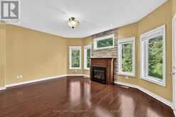 383 GILPIN DRIVE | Newmarket Ontario | Slide Image Seven