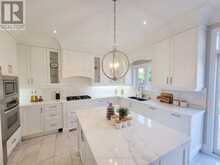 304 TOWER HILL ROAD | Richmond Hill Ontario | Slide Image Twelve