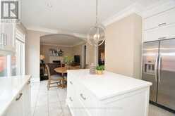 304 TOWER HILL ROAD | Richmond Hill Ontario | Slide Image Thirteen