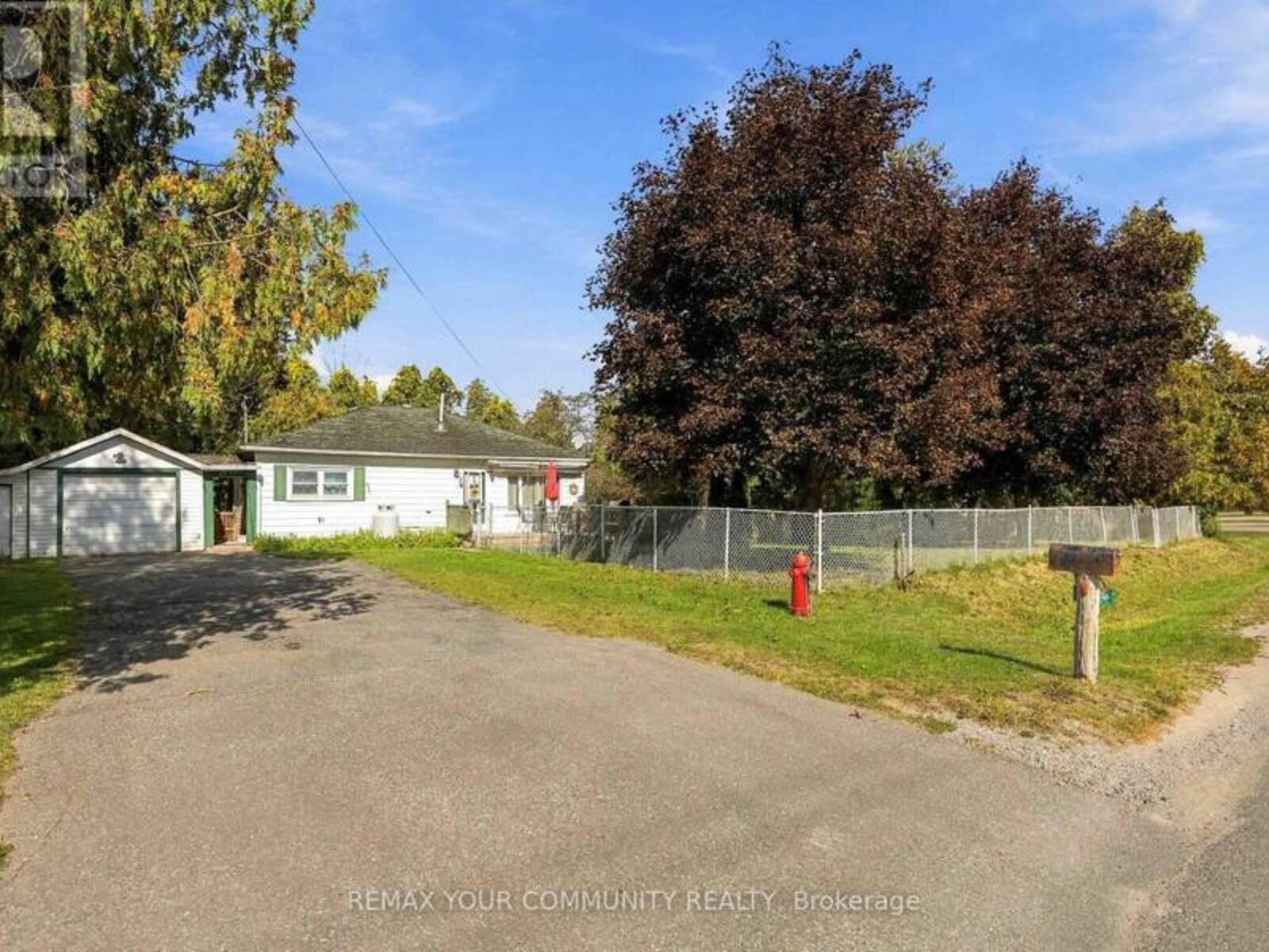 85 CATERING ROAD, Georgina, Ontario L0E 1R0