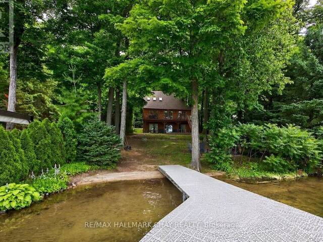 176 FARLAIN LAKE ROAD E Tiny Ontario, L9M 0B5 - 4 Bedrooms Waterfront Home For sale