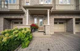 2023 DEERVIEW COMMON | Oakville Ontario | Slide Image Four
