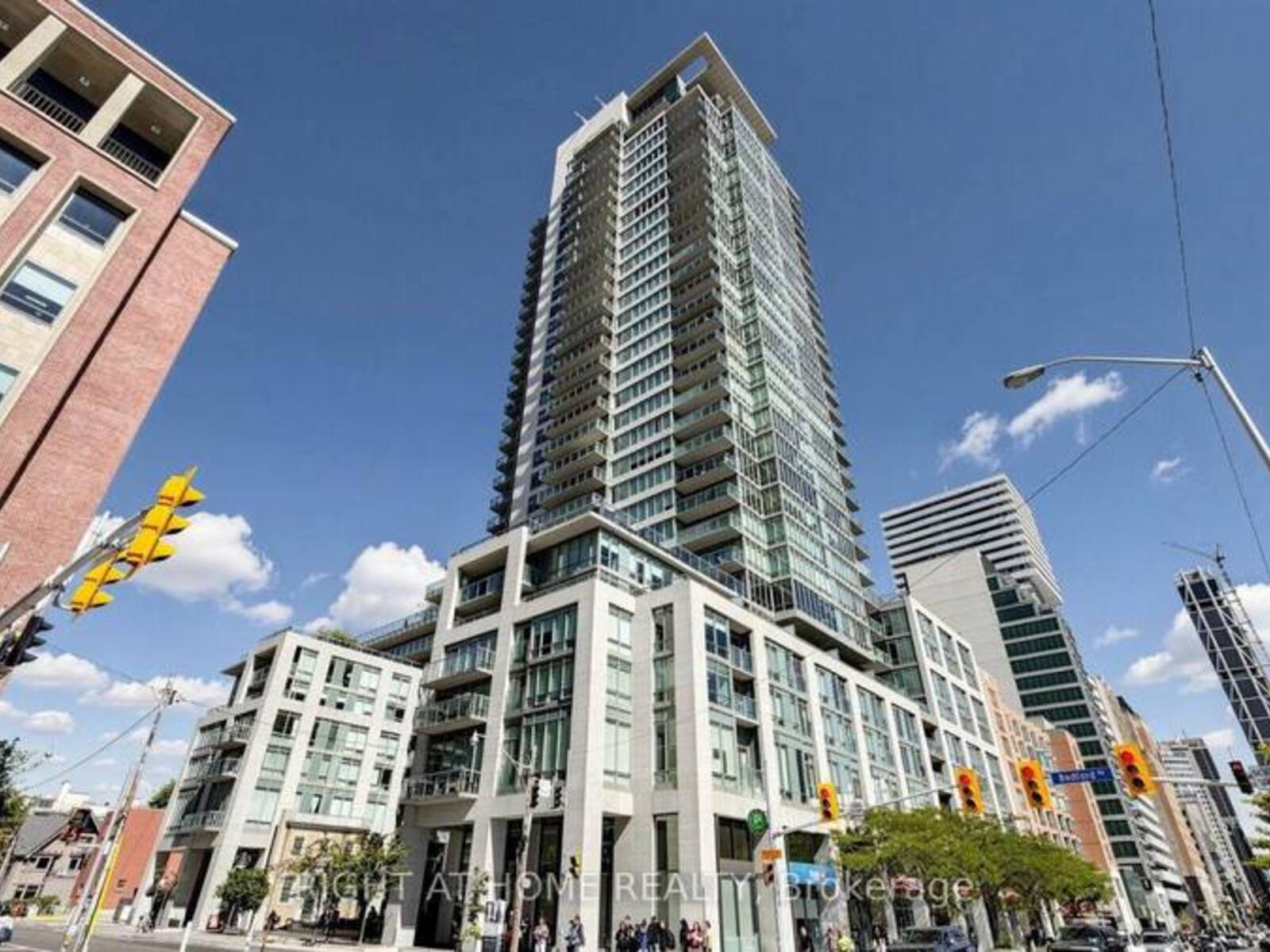 422 - 1 BEDFORD ROAD, Toronto, Ontario M5R 2B5