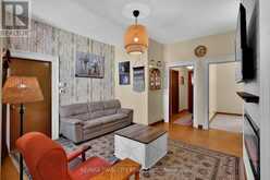 7 HALLS AVENUE | Brantford Ontario | Slide Image Ten