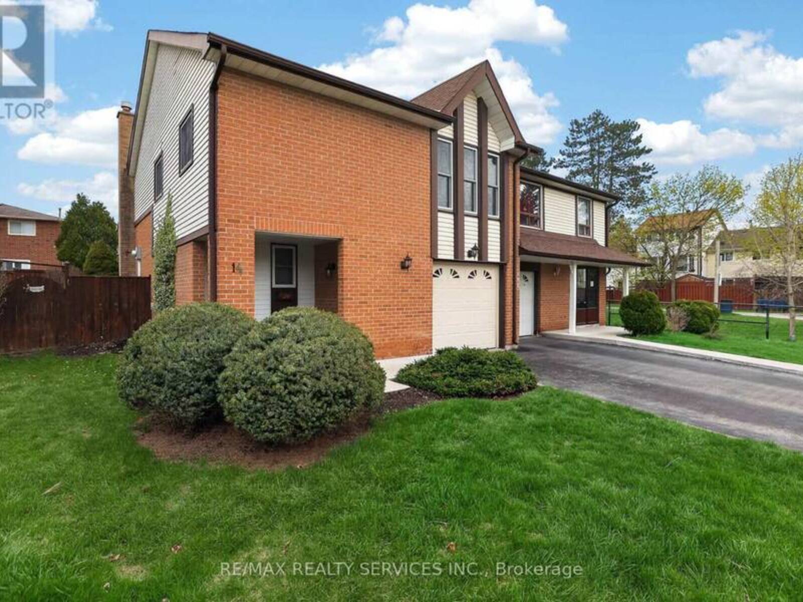 14 BRIGHTON PLACE, Brampton, Ontario L6Z 1G4