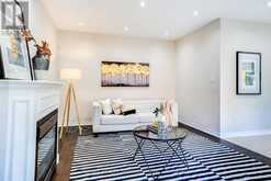 7 KINGSPOINT CIRCLE | Hamilton Ontario | Slide Image Thirteen