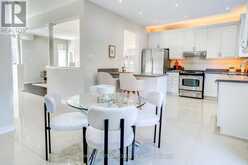 7 KINGSPOINT CIRCLE | Hamilton Ontario | Slide Image Eight