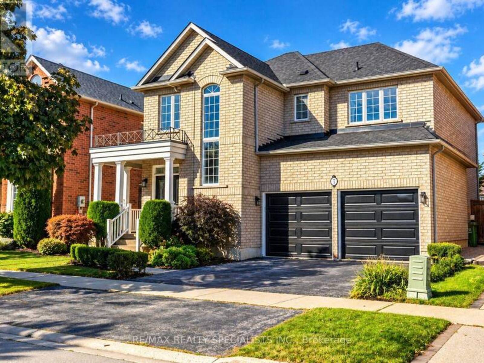 7 KINGSPOINT CIRCLE, Hamilton, Ontario L8E 6C5