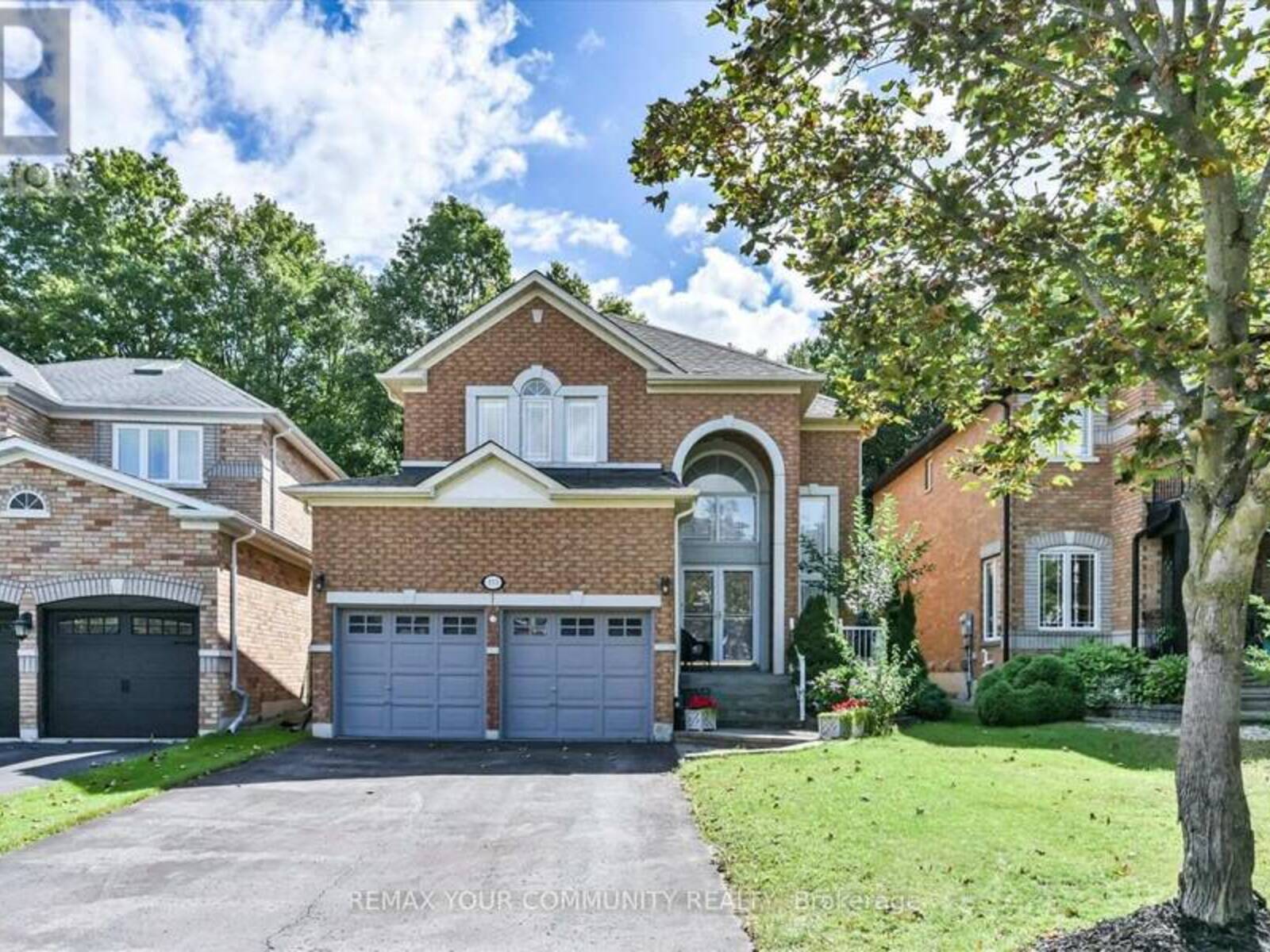 153 ESTATE GARDEN DRIVE, Richmond Hill, Ontario L4E 3X8