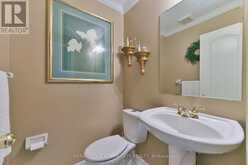 153 ESTATE GARDEN DRIVE | Richmond Hill Ontario | Slide Image Eighteen