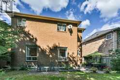 153 ESTATE GARDEN DRIVE | Richmond Hill Ontario | Slide Image Thirty-five