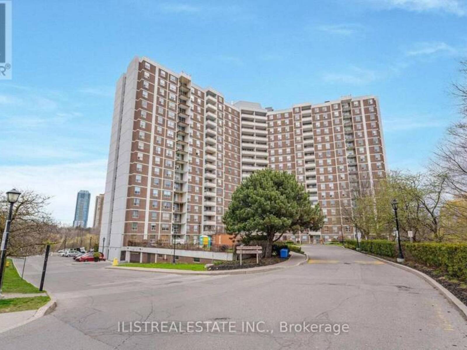 1808 - 20 EDGECLIFFE GOLFWAY, Toronto, Ontario M3C 3A4