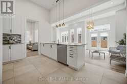 1400 YELLOW ROSE CIRCLE | Oakville Ontario | Slide Image Thirteen