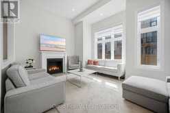 1400 YELLOW ROSE CIRCLE | Oakville Ontario | Slide Image Fifteen