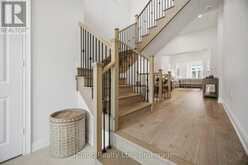 1400 YELLOW ROSE CIRCLE | Oakville Ontario | Slide Image Nineteen