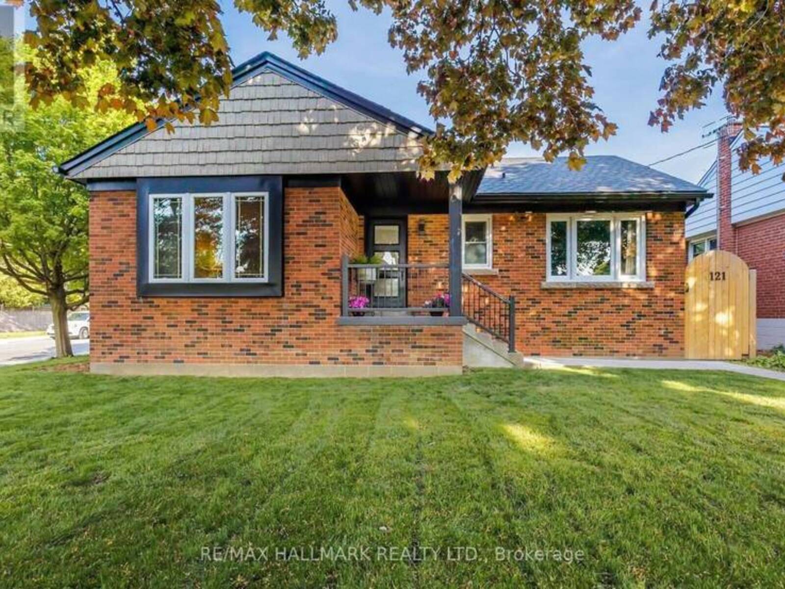 121 WEST 23RD STREET, Hamilton, Ontario L9C 4V6