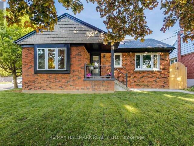 121 WEST 23RD STREET Hamilton Ontario, L9C 4V6 - 5 Bedrooms Home For Sale