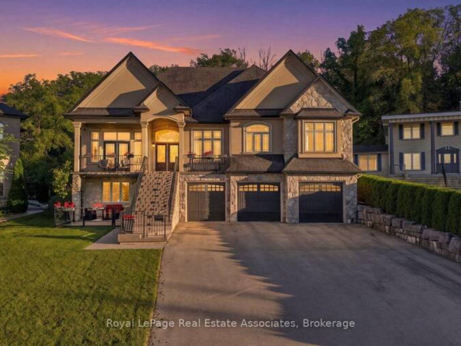 82 MARGARET AVENUE, Hamilton, Ontario L8G 3G5