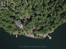 16 A97 ISLAND | Pointe au Baril Ontario | Slide Image Eight