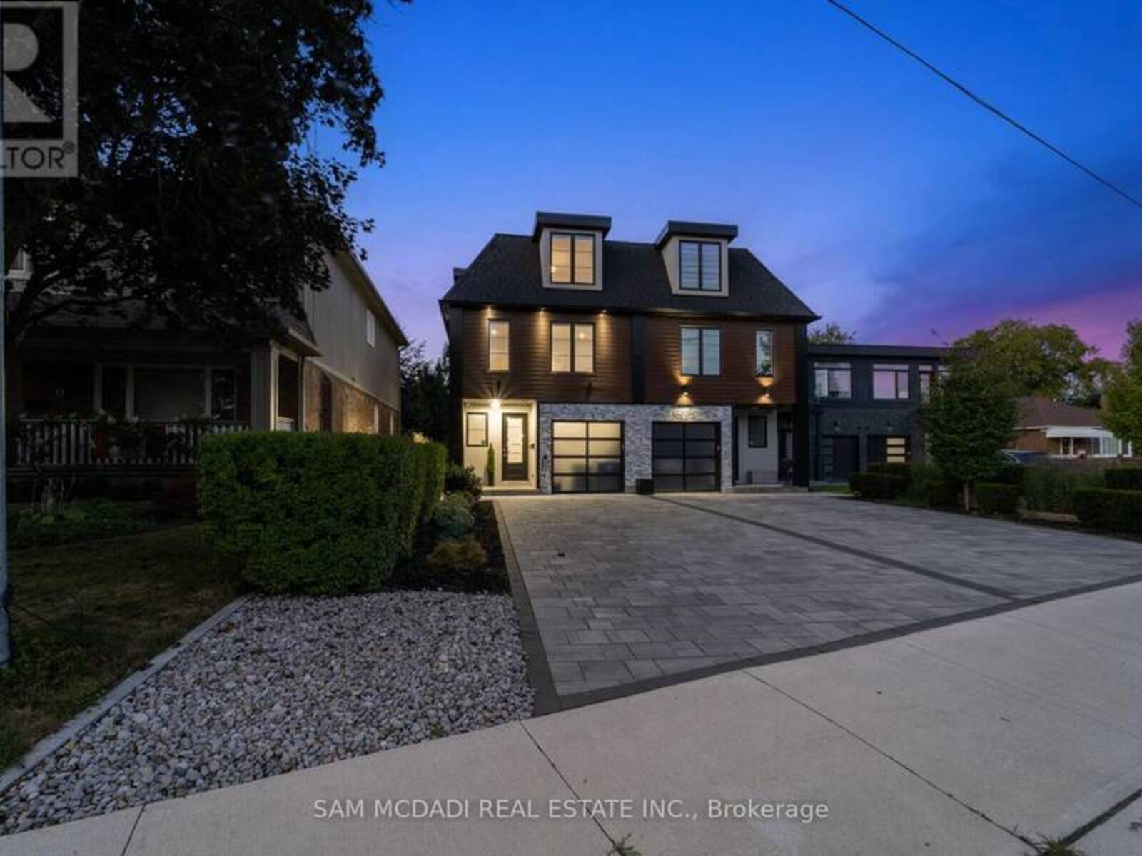 11B MAPLE AVENUE N, Mississauga, Ontario L5H 2R9