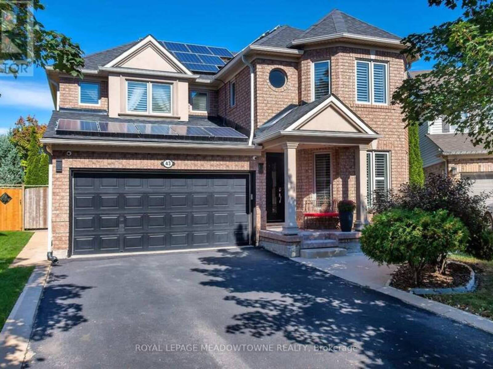 43 THORPE CRESCENT, Brampton, Ontario L7A 1P8