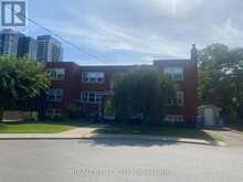 2124 HARRIS CRESCENT | Burlington Ontario | Slide Image Four