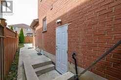 44 FALLSTAR CRESCENT | Brampton Ontario | Slide Image Nineteen