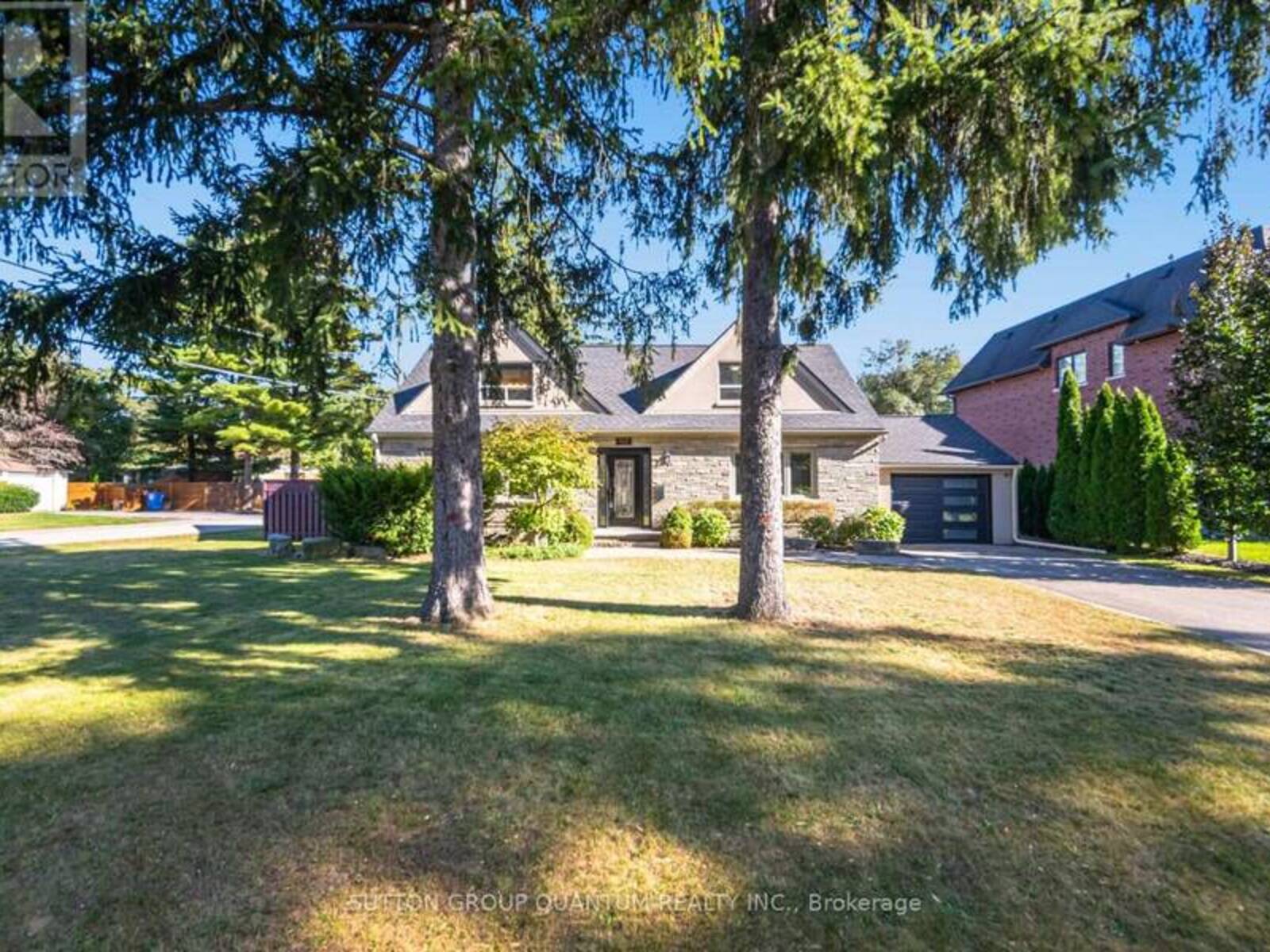 468 LYND AVENUE, Mississauga, Ontario L5G 2L6