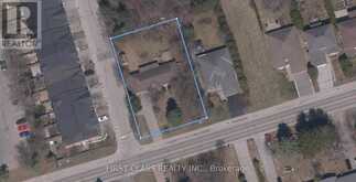 66 NORTH LAKE ROAD | Richmond Hill Ontario | Slide Image Eleven