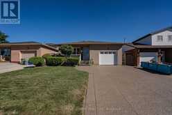 437 EAGLEWOOD DRIVE | Hamilton Ontario | Slide Image One