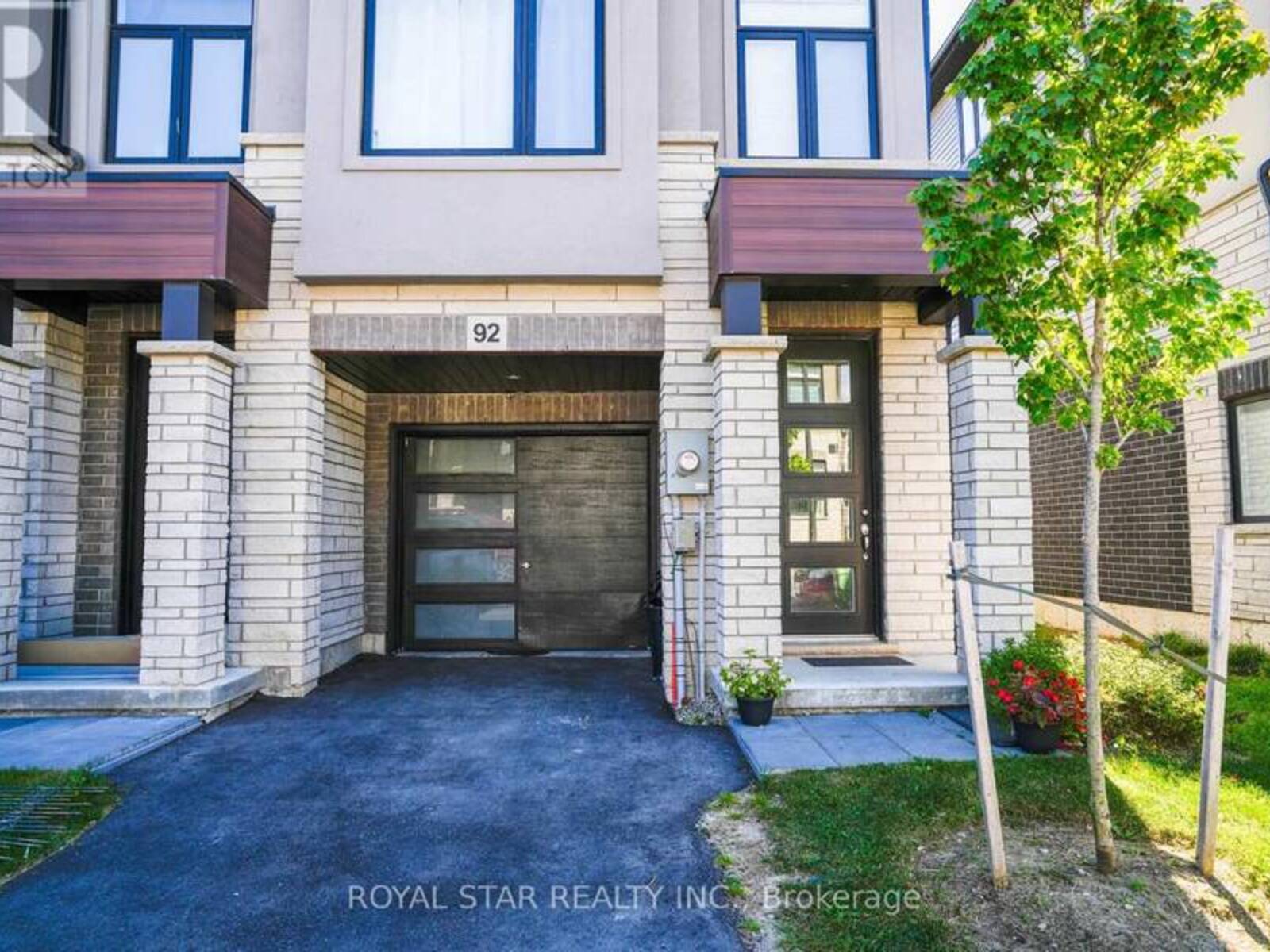 92 - 155 EQUESTRIAN WAY, Cambridge, Ontario N3E 0E8