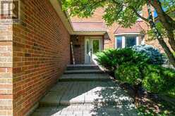 9 IRIS CRESCENT | Brampton Ontario | Slide Image Four